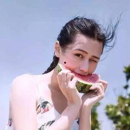 娱乐吃瓜酱头像女生,揭秘娱乐吃瓜酱头像背后的魅力女生